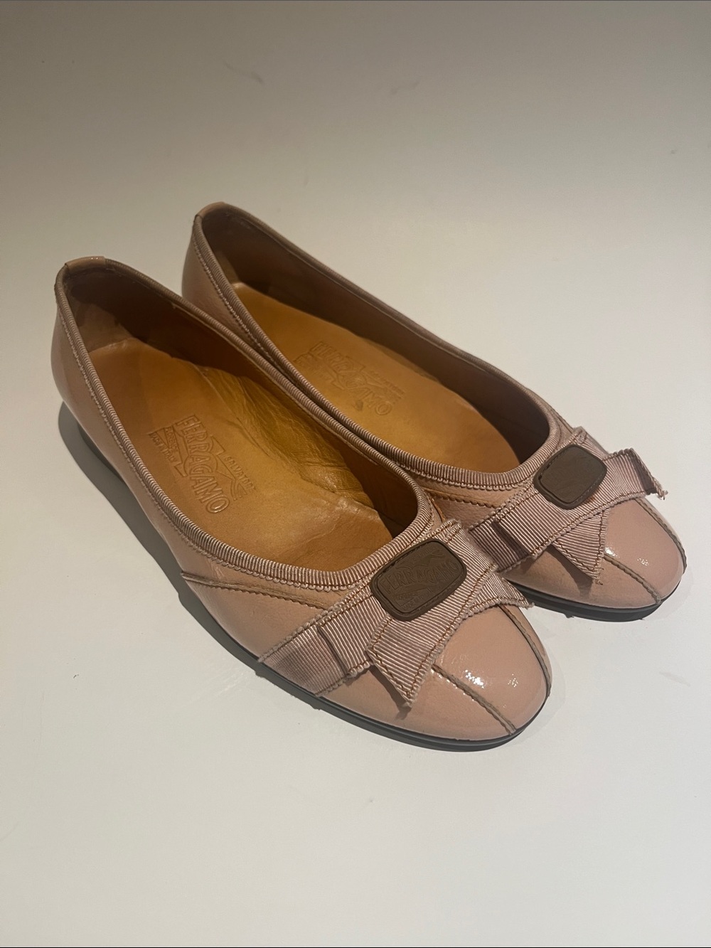 Ferragamo leather flats